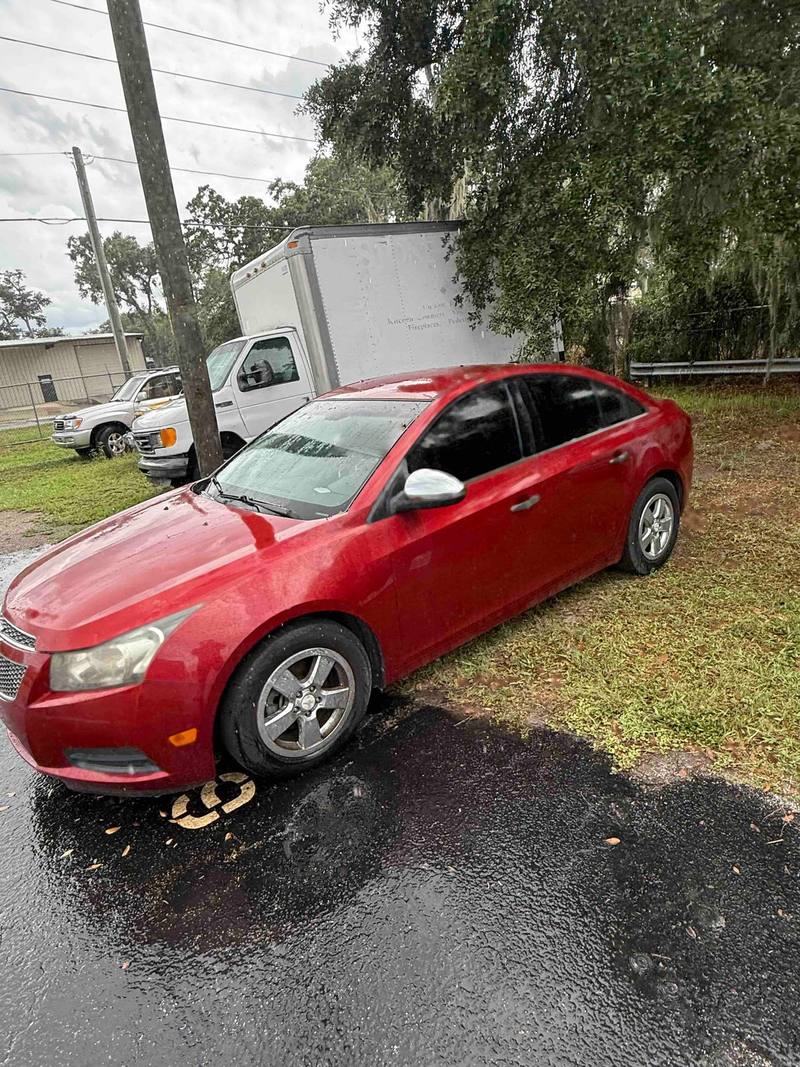 2014 Chevrolet Cruze, front and driver side, red